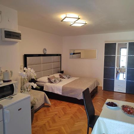 Apartment Mladenka Visnjik ザダル エクステリア 写真