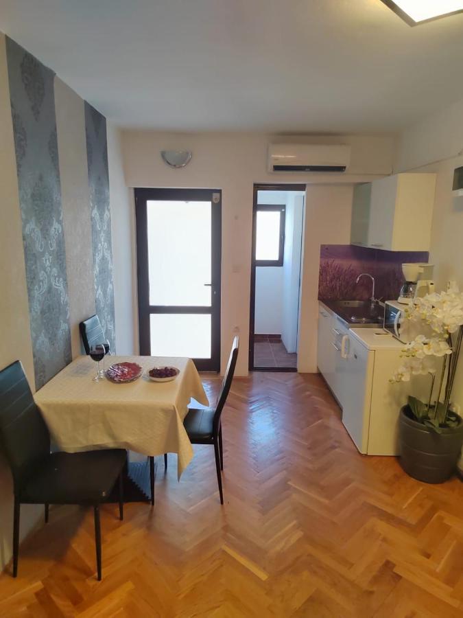 Apartment Mladenka Visnjik ザダル エクステリア 写真